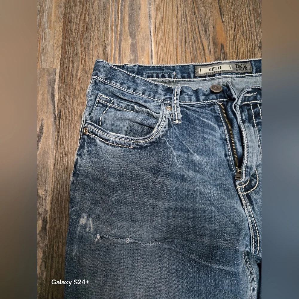 BKE Men's Distressed Light Blue Straight Jeans - Picture 7 of 16